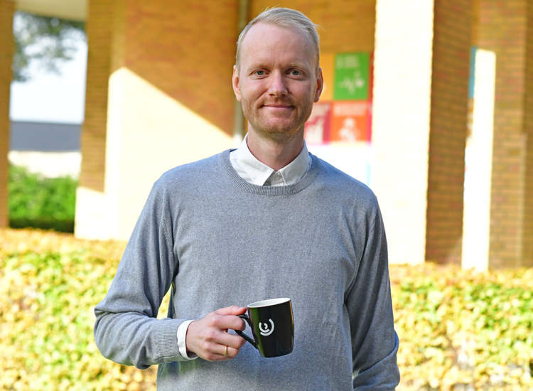 MadsRavnKristiansen_med-kop_2022_1200x857